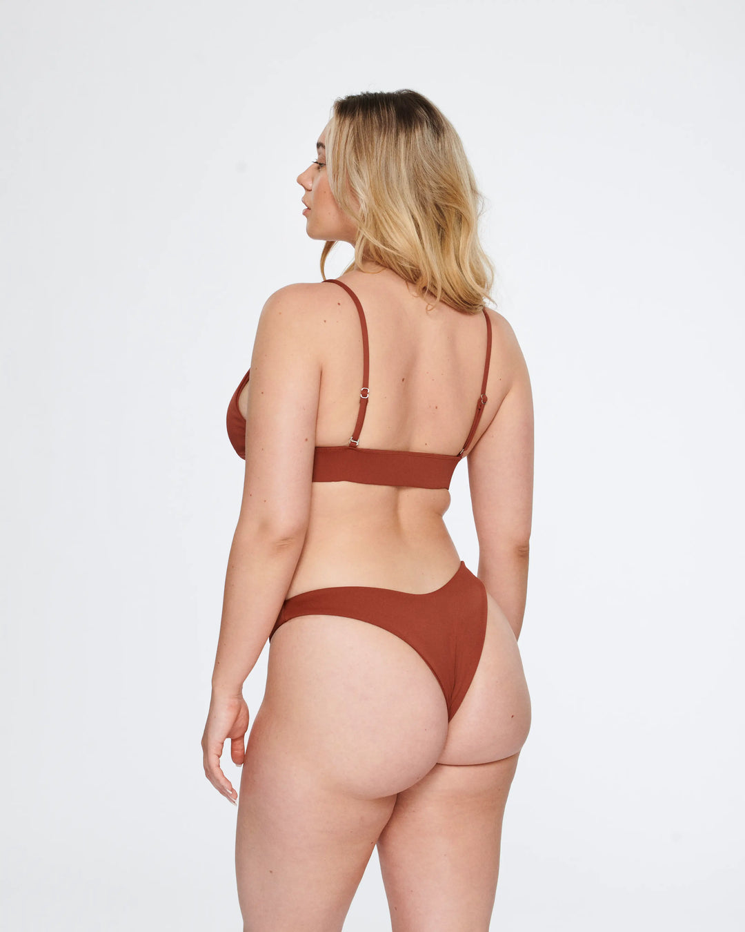 Ava Stretch Top in Burnt Red