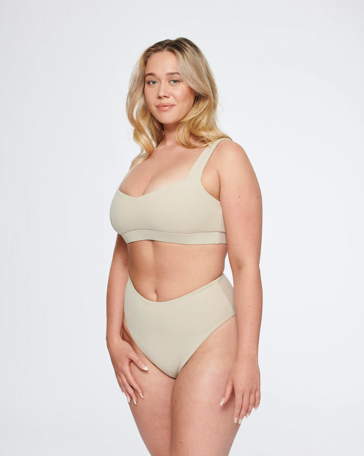 Ava Sweetheart Top in Sand